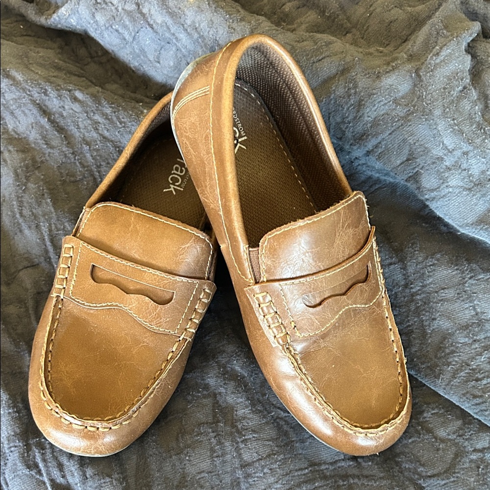 Ladies tan loafers